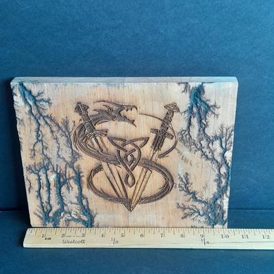 D & D Wall hanging with Fracted wood design and skull candle votive