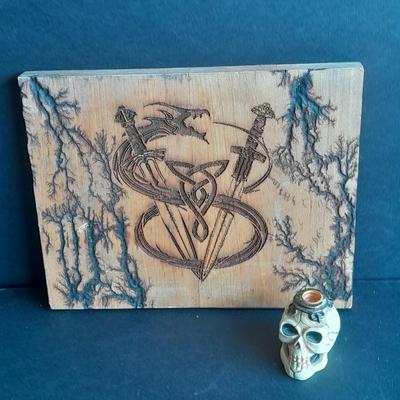 D & D Wall hanging with Fracted wood design and skull candle votive