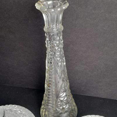 Two matching lidded Trinket / mint dishes with glass vase