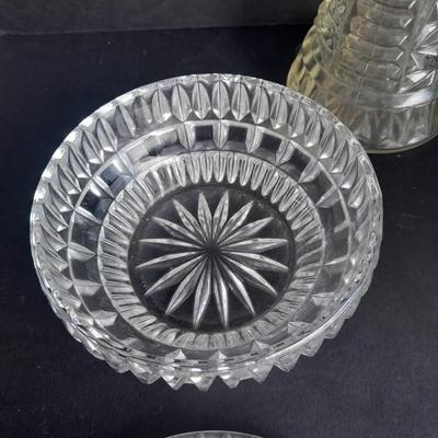 Two matching lidded Trinket / mint dishes with glass vase