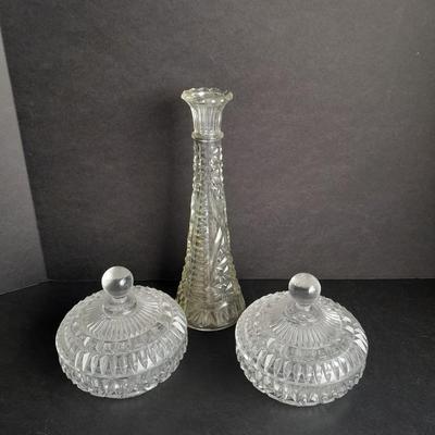 Two matching lidded Trinket / mint dishes with glass vase
