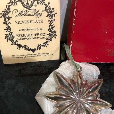 KIRK STIEFF CO. Williamsburg Silver Plate 1981 Ornament -Lot 425