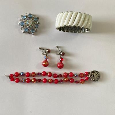 Vintage jewelry lot