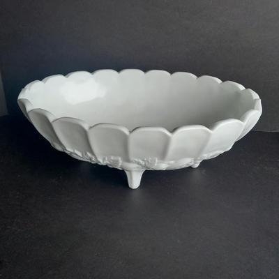 Vintage Indiana Glass Tri - Footed Oval Milk Glass Fruit Bowl, 1960s with Dresdena ware pie server
