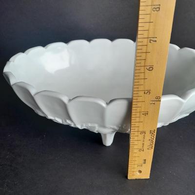 Vintage Indiana Glass Tri - Footed Oval Milk Glass Fruit Bowl, 1960s with Dresdena ware pie server
