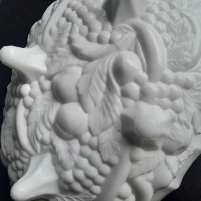 Vintage Indiana Glass Tri - Footed Oval Milk Glass Fruit Bowl, 1960s with Dresdena ware pie server