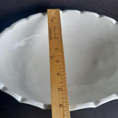 Vintage Indiana Glass Tri - Footed Oval Milk Glass Fruit Bowl, 1960s with Dresdena ware pie server