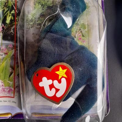 Mcdonalds Ty Beanie Babies Bronty and Peanut, each with Collectible card