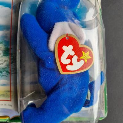 Mcdonalds Ty Beanie Babies Bronty and Peanut, each with Collectible card