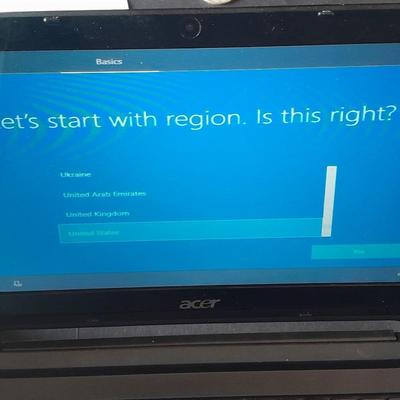 Acer Aspire one D255E Laptop Works, but slow. For light use or Repair