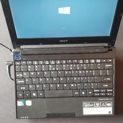 Acer Aspire one D255E Laptop Works, but slow. For light use or Repair