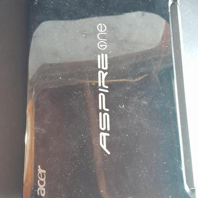 Acer Aspire one D255E Laptop Works, but slow. For light use or Repair