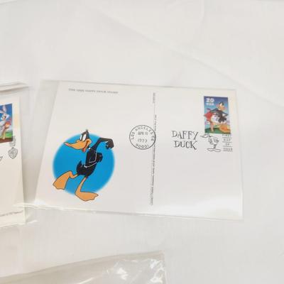 3 - LOONEY TOONS COLLECTIBLE P