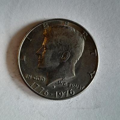 Bicentennial 1776-1976 Kennedy Half Dollar # 2