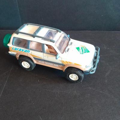 His & Her's Die Cast cars Kentoys SUV and MSZ 2017 FORD GT