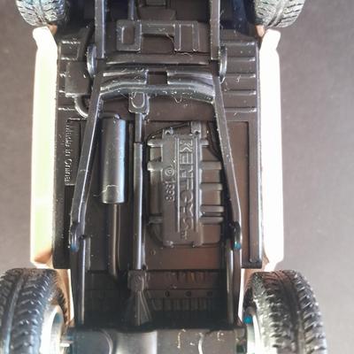 His & Her's Die Cast cars Kentoys SUV and MSZ 2017 FORD GT
