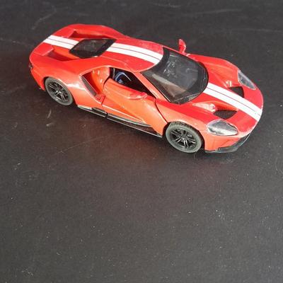 His & Her's Die Cast cars Kentoys SUV and MSZ 2017 FORD GT