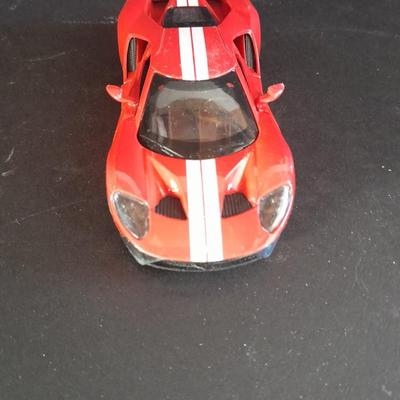 His & Her's Die Cast cars Kentoys SUV and MSZ 2017 FORD GT