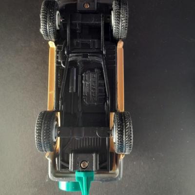 His & Her's Die Cast cars Kentoys SUV and MSZ 2017 FORD GT