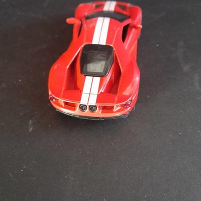 His & Her's Die Cast cars Kentoys SUV and MSZ 2017 FORD GT