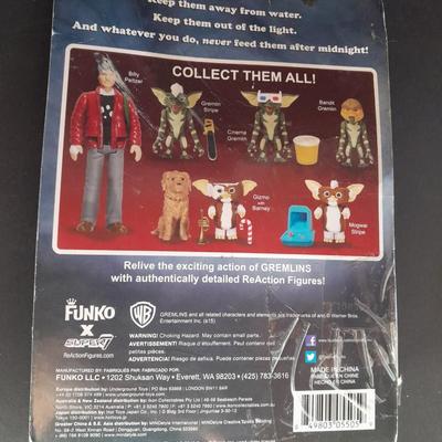 1984 TM & Warner Bros. Starmakers #2185 Gremlins Poster and Gremlins Billy Peltzer action figure