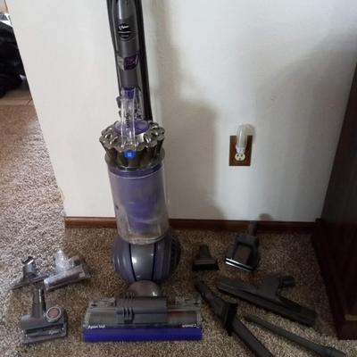 DYSON ANIMAL 2 BAGLESS VACUUM WITH MANY ATTACHMENTS