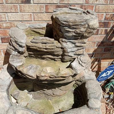 MULTI LEVEL OUTDOOR WATER FEATURE FOUNTAIN