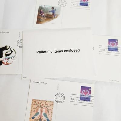 1997 LOVE STAMP POSTCARD BUNDLE - 1ST DAY ISSUE STAMPS