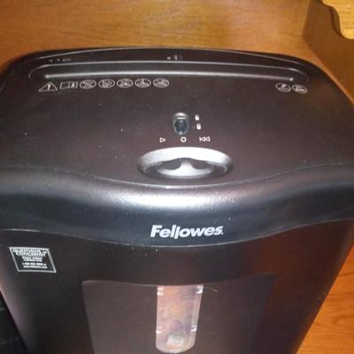 FELLOWES 11C PAPER SHREDDER, CARDS, STICKERS, CLOCK