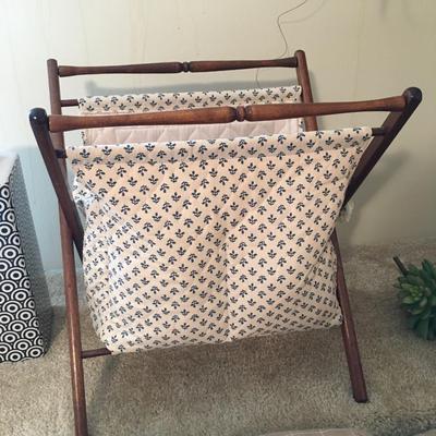 Folding knitting basket