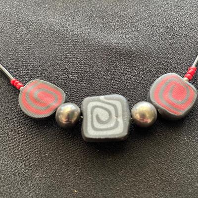 RED AND BLACK BEADED NECKLACE