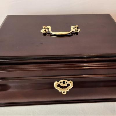 Lot #15  Lovely Jewelry Box with Working Key