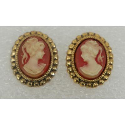 Vintage Cameo Stud Earrings