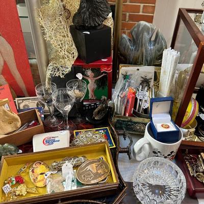 Lot 15: Register Selection / Jewelry & more