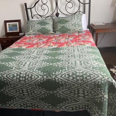 Full/Queen Bedding