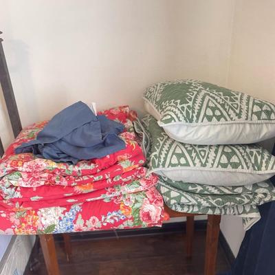 Full/Queen Bedding