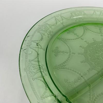 -38- URANIUM | Cameo â€œBallerinaâ€ Hocking Glass Co. | Shakers & Divided Plate