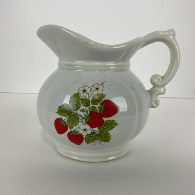 -41- POTTERY | McCoy 7528 USA Strawberry Pitcher & Bowl