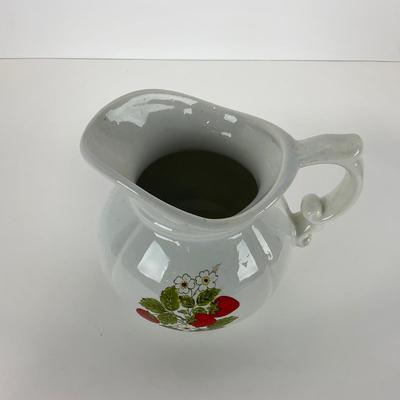 -41- POTTERY | McCoy 7528 USA Strawberry Pitcher & Bowl
