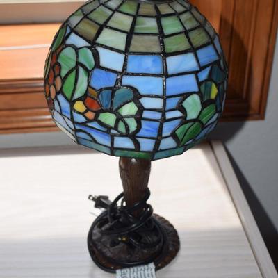 Tiffany Style Stained Glass Lamp