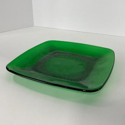 -68- GLASSWARE | Anchor Hocking Glass Co. | Forest Green Square Plates