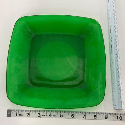 -68- GLASSWARE | Anchor Hocking Glass Co. | Forest Green Square Plates