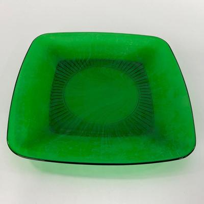 -68- GLASSWARE | Anchor Hocking Glass Co. | Forest Green Square Plates