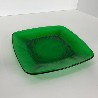 -68- GLASSWARE | Anchor Hocking Glass Co. | Forest Green Square Plates