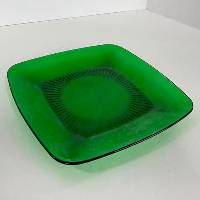 -68- GLASSWARE | Anchor Hocking Glass Co. | Forest Green Square Plates