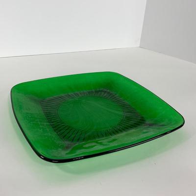 -68- GLASSWARE | Anchor Hocking Glass Co. | Forest Green Square Plates