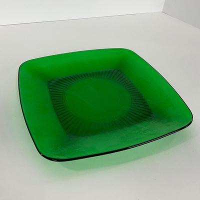 -68- GLASSWARE | Anchor Hocking Glass Co. | Forest Green Square Plates