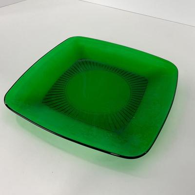 -68- GLASSWARE | Anchor Hocking Glass Co. | Forest Green Square Plates