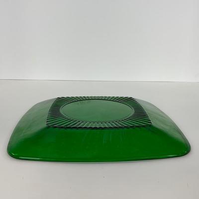 -68- GLASSWARE | Anchor Hocking Glass Co. | Forest Green Square Plates