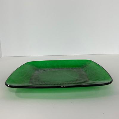 -68- GLASSWARE | Anchor Hocking Glass Co. | Forest Green Square Plates
